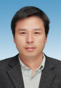 李小伟
